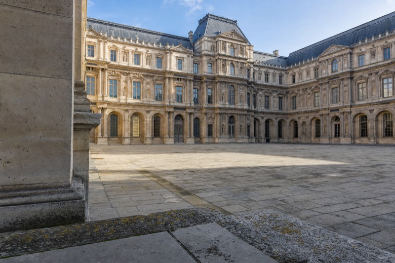 An all-encompassing tour of every side of Paris!
